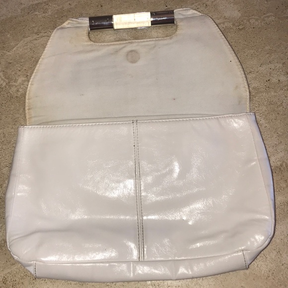 Lulu Townsend White Clutch, Lucite & Silver Handel - Picture 3 of 4